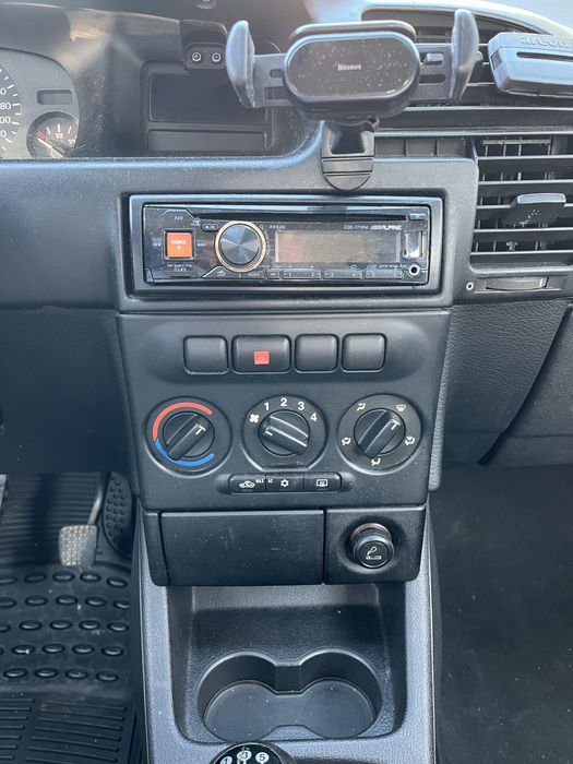 Кола Опел Зафира