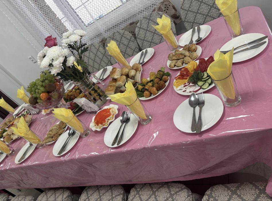 Аренда столов и стульев