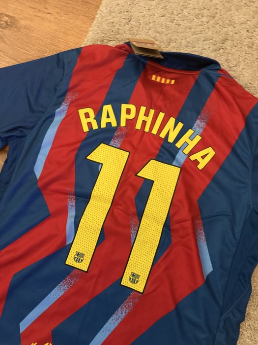 Tricou Raphinia