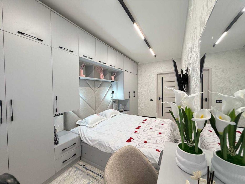 Саламатина 2в3/3/5 евро, мебель и техника, кафе Гиждуван