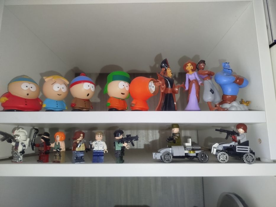 Фигурки из комиксов и игр