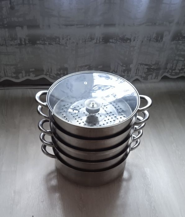 Продам огромную мантоварку