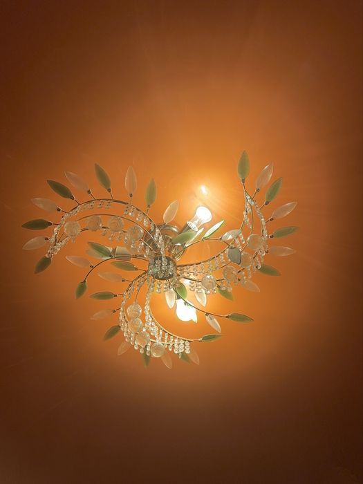 Продается люстра