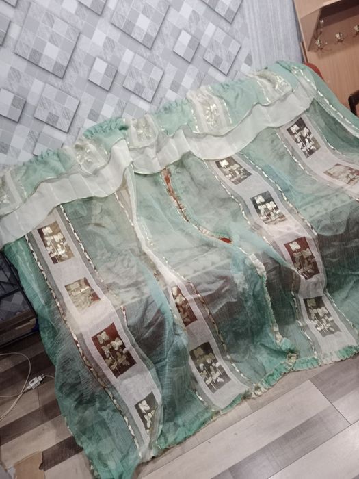 Продам  комплекты  штор и кухонные