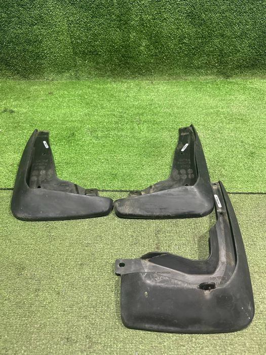 Бризгавик Toyota Matrix