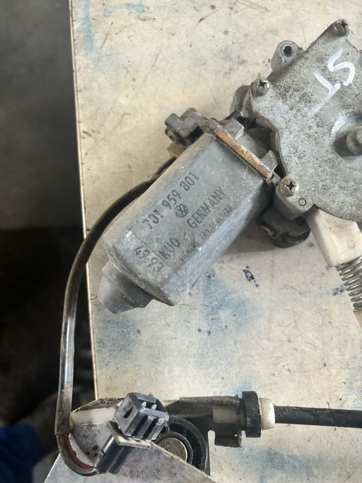Macara geam electrica cu motoras Vw T4