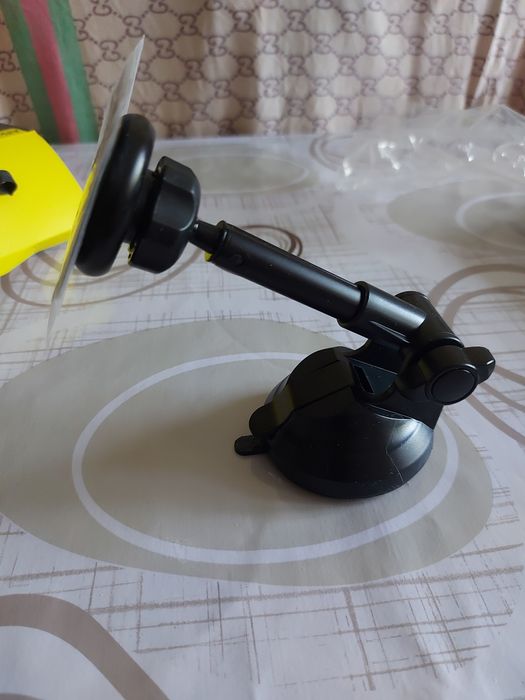 Магнитный авто держатель.
