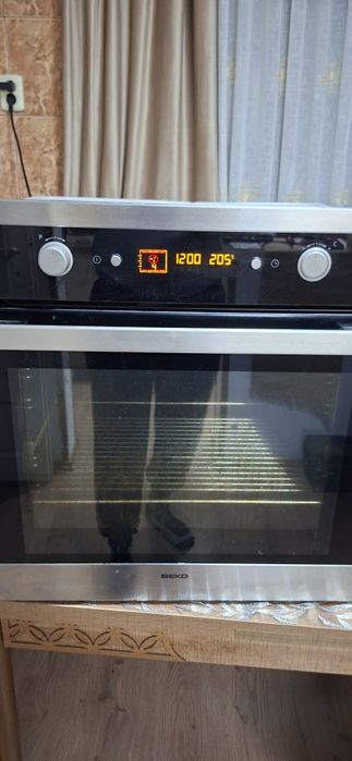 Cuptor electric Beko