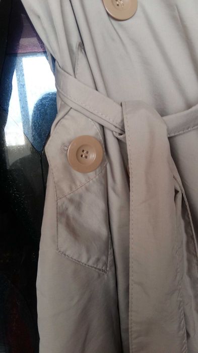 Дамски тренч с еко яка