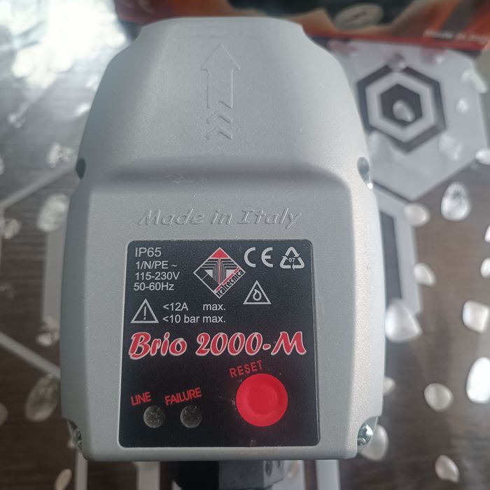 Продам реле давления на насос