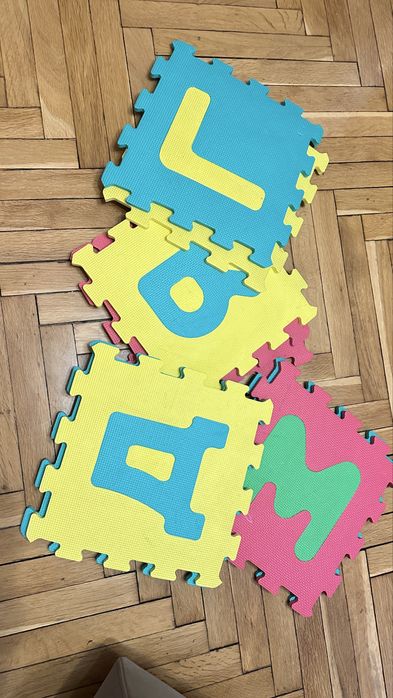 Детски пъзел килим