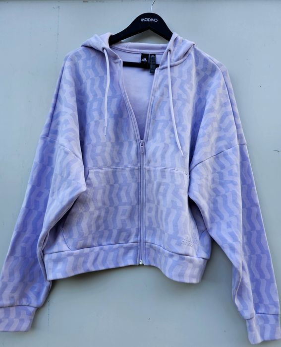 Adidas оригинална дамска горница широк модел Л размер