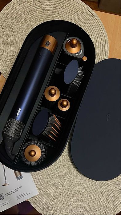Dyson темно-синий