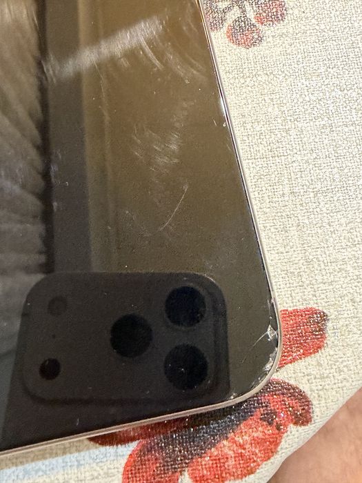 Iphone 15 pro , Titan
