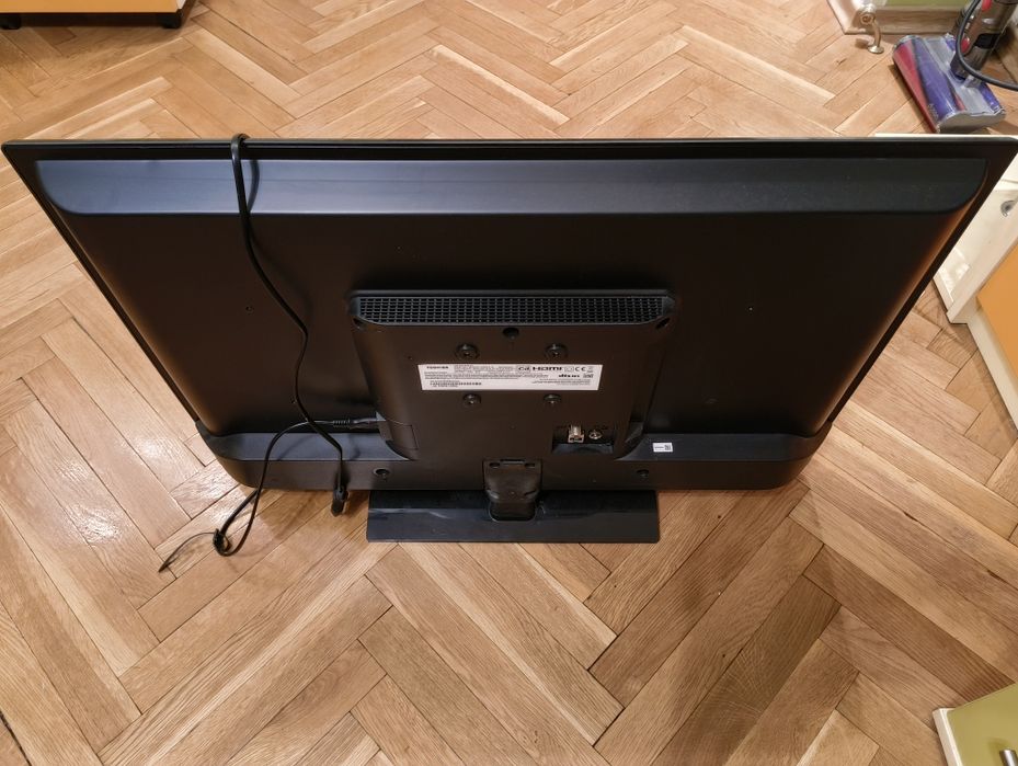 Телевизор Toshiba 32LV3E63DG за части