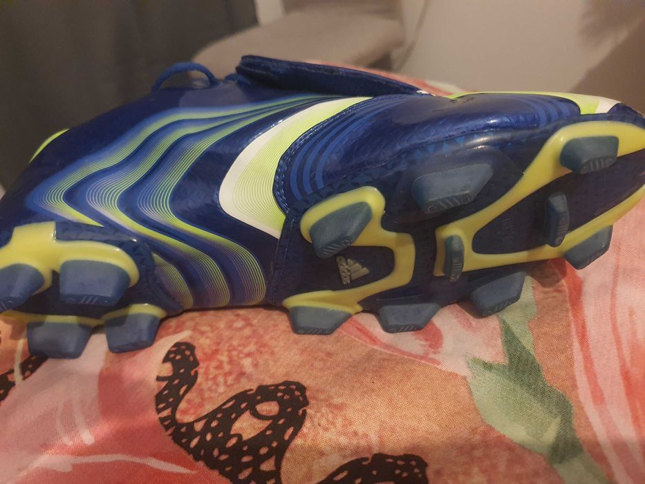 Футболни обувки Адидас F30