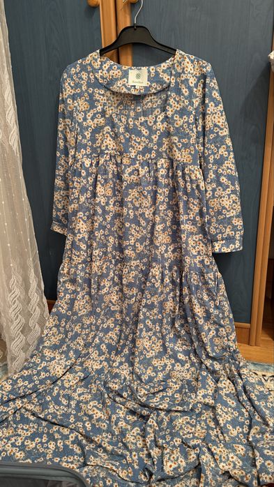 Листайте все платье отдам по 3000тыс