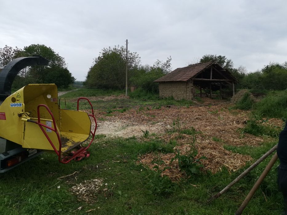 Услуги с дробилка за клони