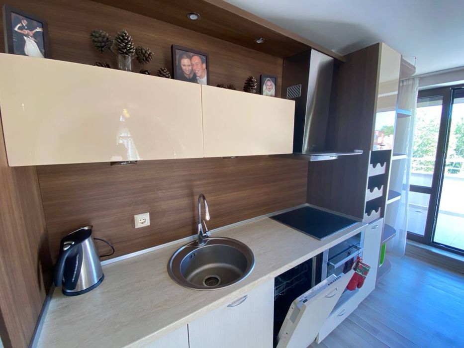 Продава се Двустаен апартамент в к.к. Слънчев бряг - 79 кв.м за 1252 €/кв.м - Снимка #3