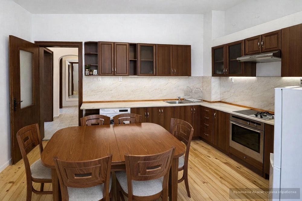 Дава се под наем Двустаен апартамент в Пловдив, Център - 74 кв.м за 560 € - Снимка #1