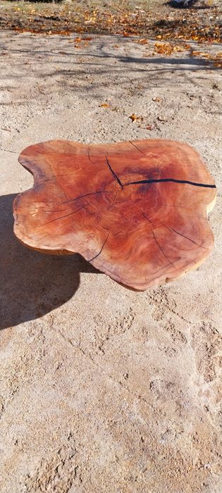 Плот за трапезна маса от чинар със смола