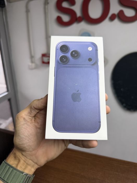 Vand Iphone 17 Pro Deep Blue Nou