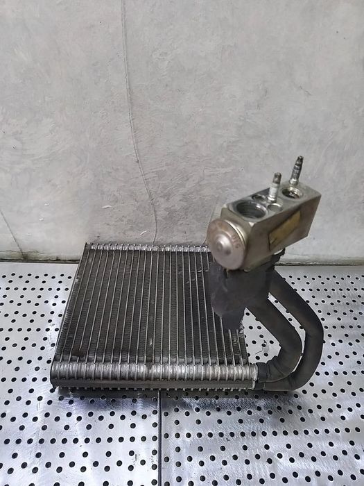 Radiator calorifer clima bord ford fiesta 6 cb1 ccn vp8e2h19849aa