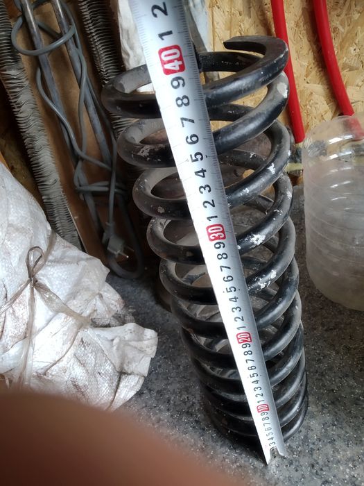 Продам 1 пружину