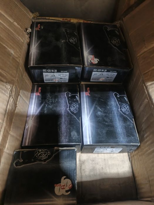 Тормозные колодки  на мерседес