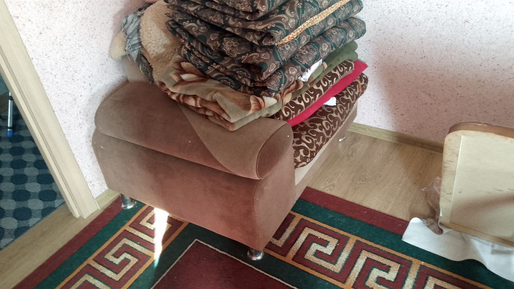 Ugolok mebil devan krislo