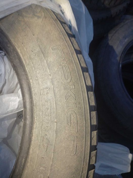 Зимние шины 235/60R18