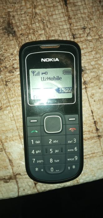 Antikuar nokia 1200 sotiladi