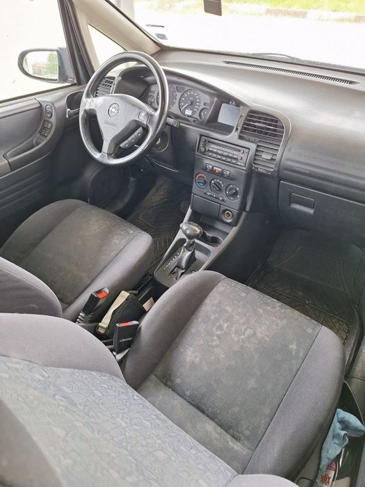 Opel        Zafira