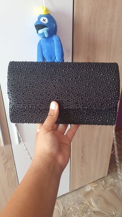 Чанта с камъчета