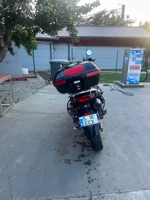 De Vanzare moto Honda Varadero schimb cu auto+diferenta