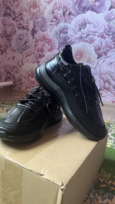 Продам муж крассовку