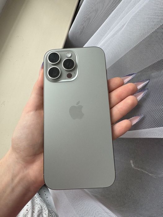 Продам iphone 16 pro max