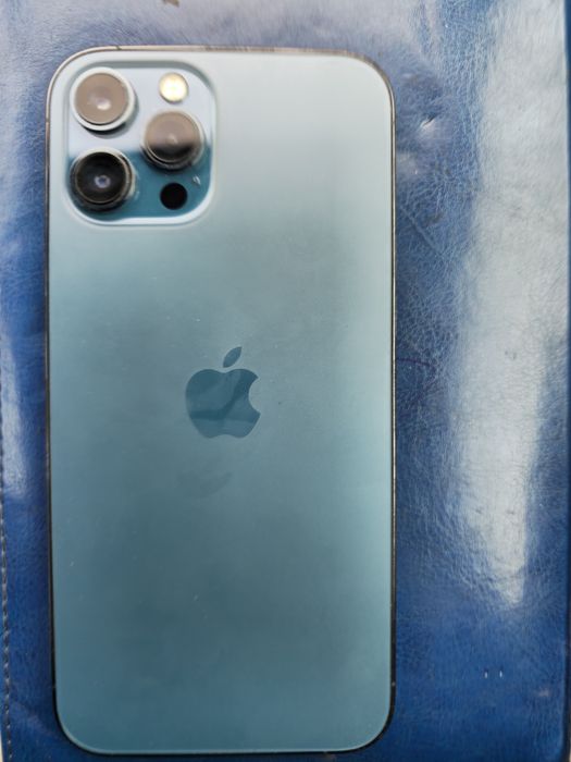 Продам iphone 12 pro max 256gb