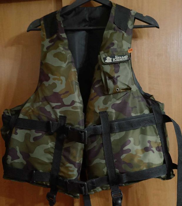 продам спасательный жилет