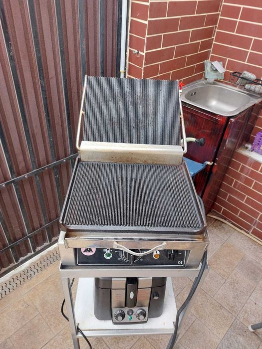 Gratar electric profesional