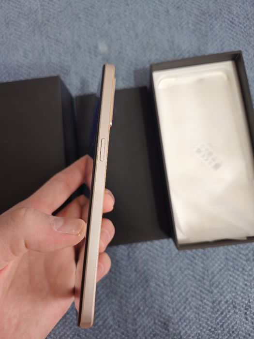 Продам Oppo Reno 7