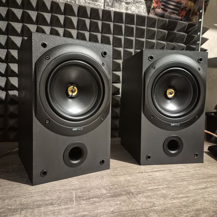БУКШЕЛФ Тонколони KEF Q10 – British Hi-Fi / Uni-Q Technology