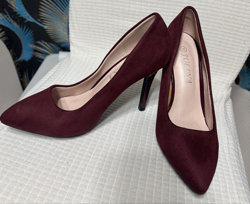 Продам туфли бордового цвета