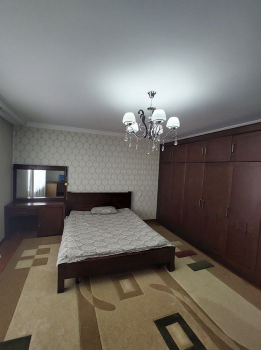 Элитный евродом в Кибрае , мах. Янги Арген , 5 комнат  7 соток.