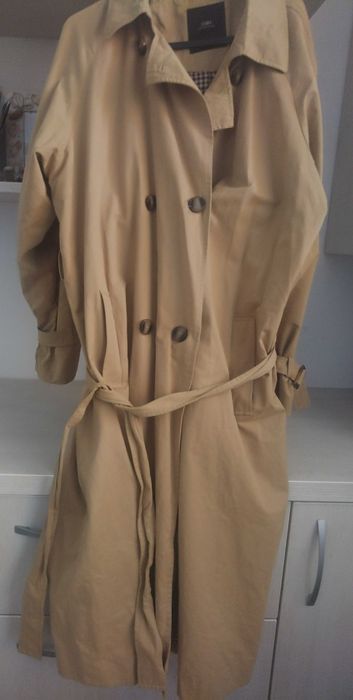 Pardesiu dama XL  de la Zara