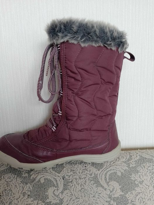 Ботуши апрески, като нови,малко носени.