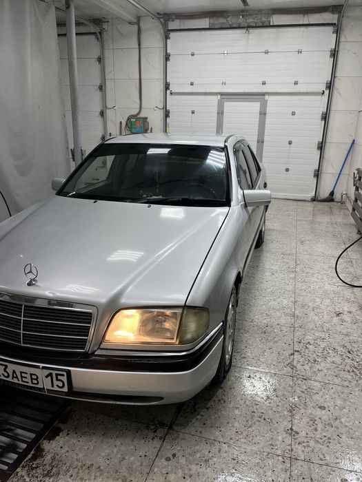 Продам Mercedes-Benz c180 w202