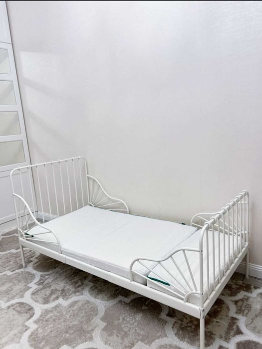 Продам кровать детскую 3 шт