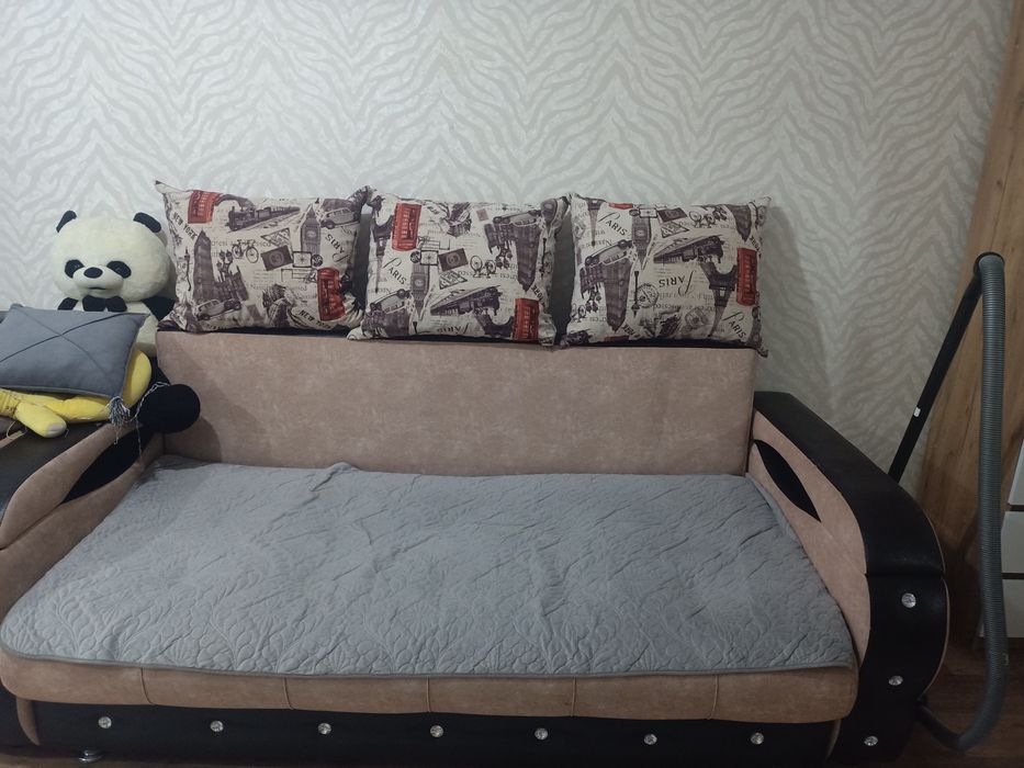 Продам диван в хорошем состоянии,чистый, вместе с креслом,оба расклад