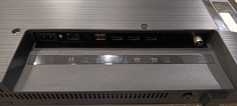 Телевизор KIVI SMART 109 см